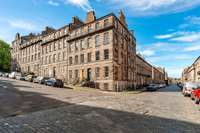 2 Bedroom Flat For Sale In / Nelson Street, New Town, Edinburgh, EH3