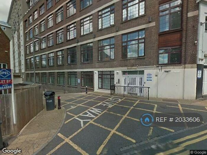 2 Bedroom Flat To Rent In Hatton Place, Luton, LU2