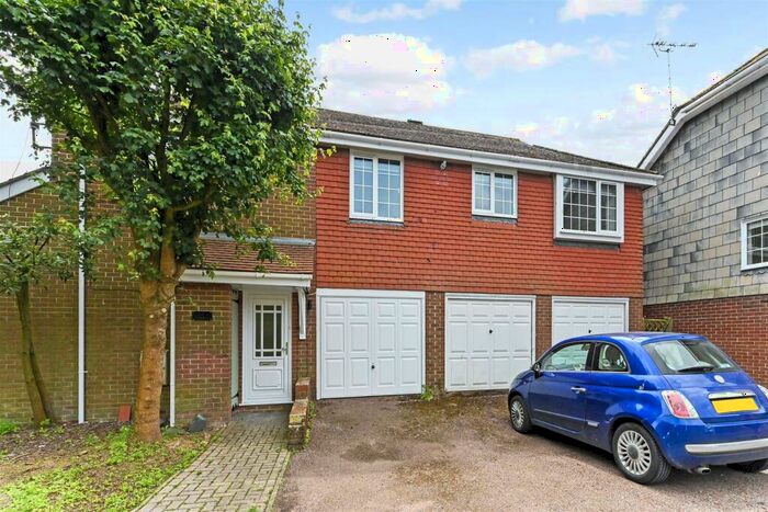 2 Bedroom Maisonette To Rent In Fitzalan Mews, Arundel, BN18