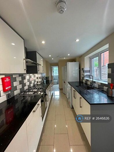 6 Bedroom Terraced House To Rent In Blenheim Road, Reading, RG1