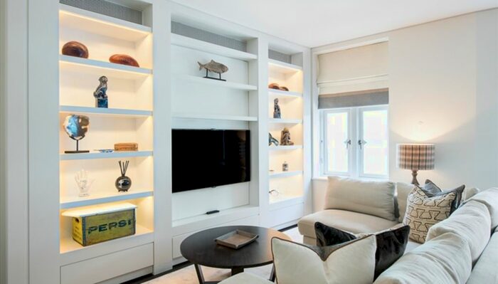 2 Bedroom Flat To Rent In Duke Street, W1K