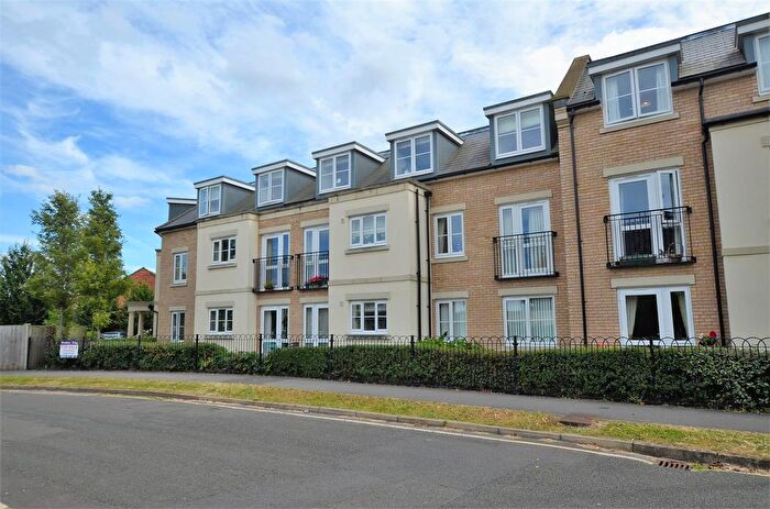 1 Bedroom Flat For Sale In Linden Road, Bicester, OX26