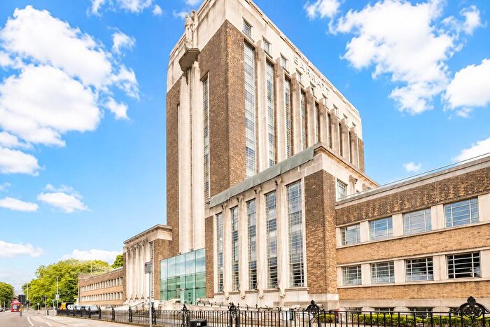 1 Bedroom Flat For Sale In Wallis House, Great West Road, Brentford, TW8