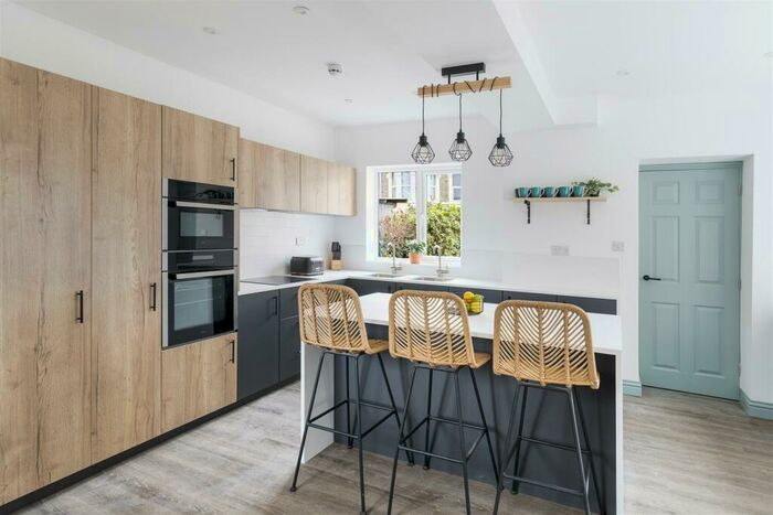 8 Bedroom House To Rent In Downend Road, Downend, Bristol, BS16