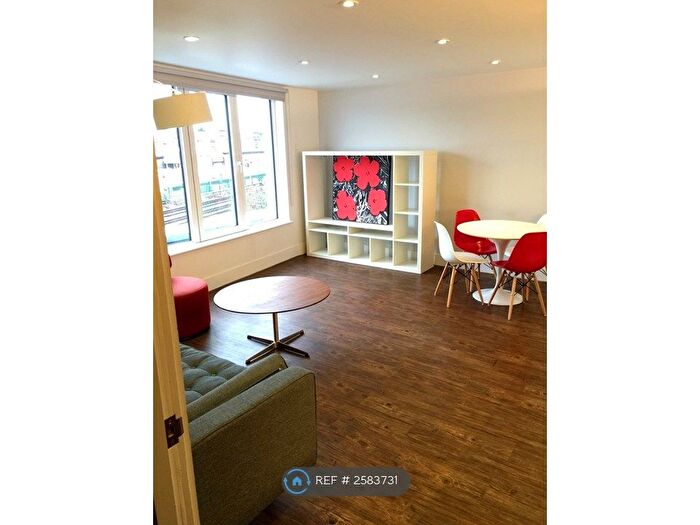 2 Bedroom Flat To Rent In Gauden Road, London, SW4