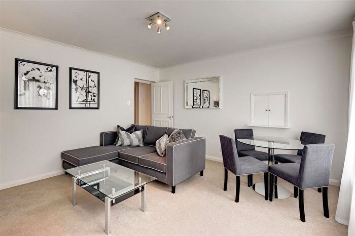 2 Bedroom Flat To Rent In Fulham Road, London, SW3