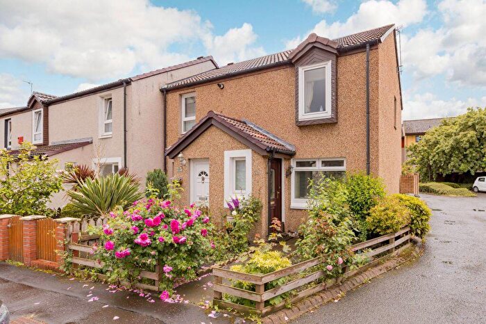 2 Bedroom End Of Terrace House For Sale In Springfield, Leith, Edinburgh, EH6