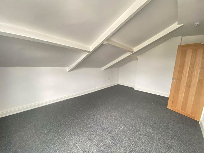 5 Bedroom Flat To Rent In Five Bedroom Dudley Road, Birmingham, B18