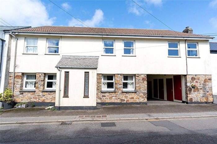 1 Bedroom Flat For Sale In West End, Goldsithney, TR20