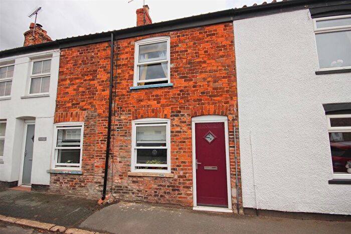 2 Bedroom Terraced House For Sale In Lynton Cottages, Withernwick, HU11