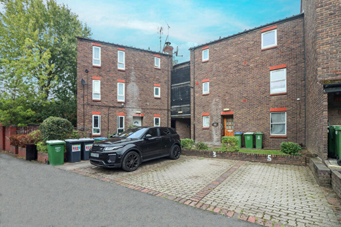 1 Bedroom Apartment To Rent In Glimpsing Green, Erith, DA18