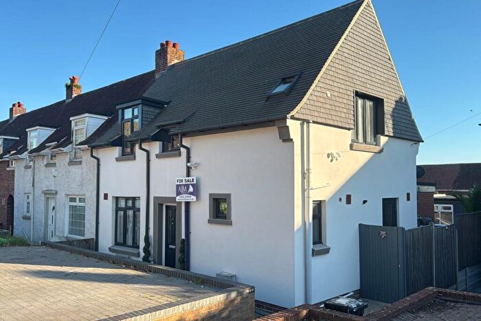 4 Bedroom End Of Terrace House For Sale In Mablethorpe Road, Wymering, Portsmouth, Hampshire, PO6