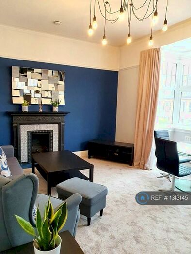 1 Bedroom Flat To Rent In Normanton Road, South Croydon, CR2