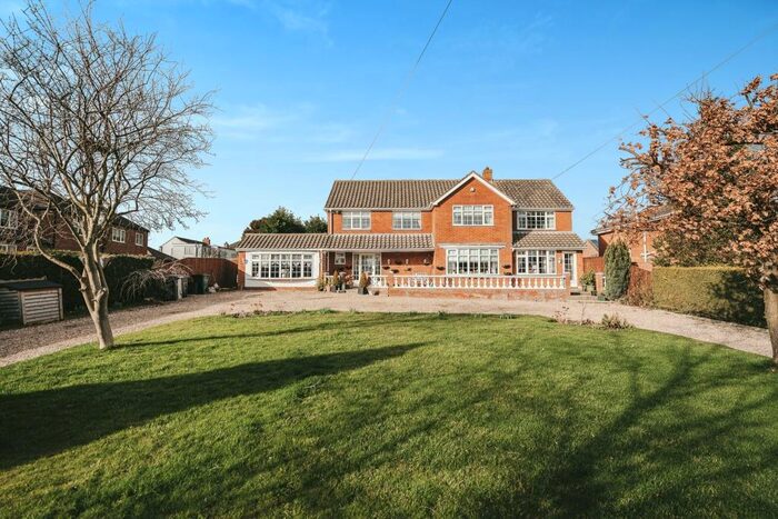 6 Bedroom Detached House For Sale In North End Crescent, Tetney, DN36