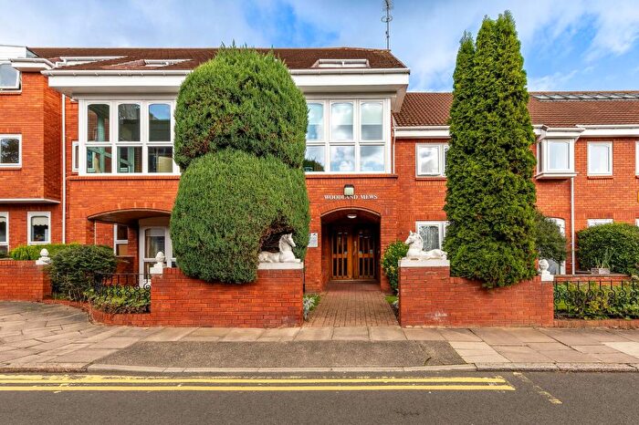 2 Bedroom Flat For Sale In Woodland Mews, Jesmond, NE2