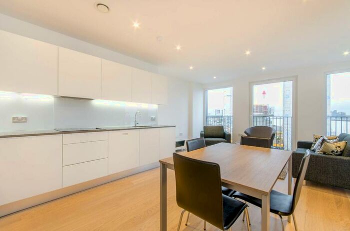 2 Bedroom Flat To Rent In Imperial Building, Woolwich, London, SE18