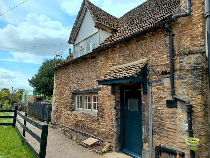 1 Bedroom End Of Terrace House To Rent In High Street, SN15