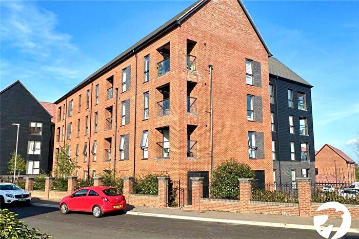 2 Bedroom Flat For Sale In Mortimer Square, Weldon, Ebbsfleet Valley, Swanscombe, DA10