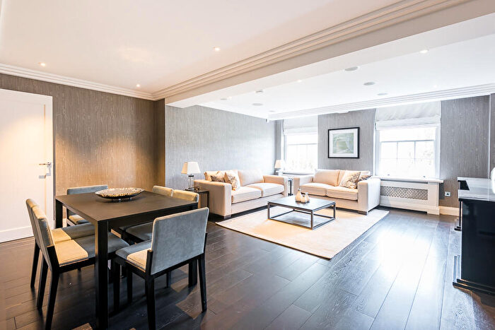 2 Bedroom Apartment To Rent In Manor Apartments, Abbey Road, St Johns Wood, NW8