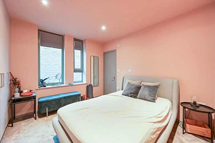 2 Bedroom Flat For Sale In Printworks House, Tottenham Lane, Crouch End, London, N8
