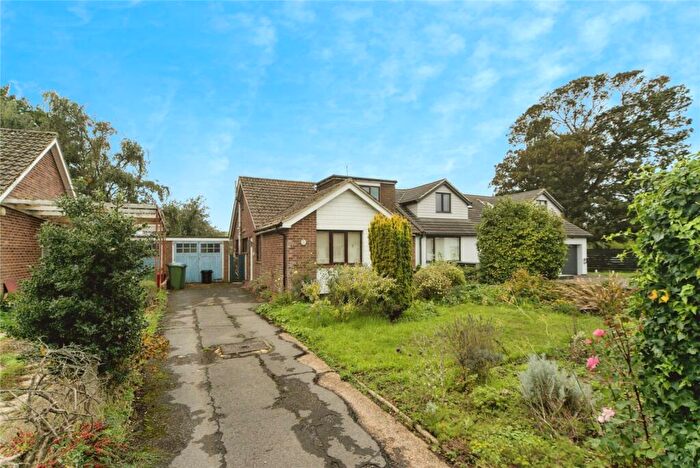 4 Bedroom Bungalow For Sale In Dawn Crescent, Upper Beeding, West Sussex, BN44