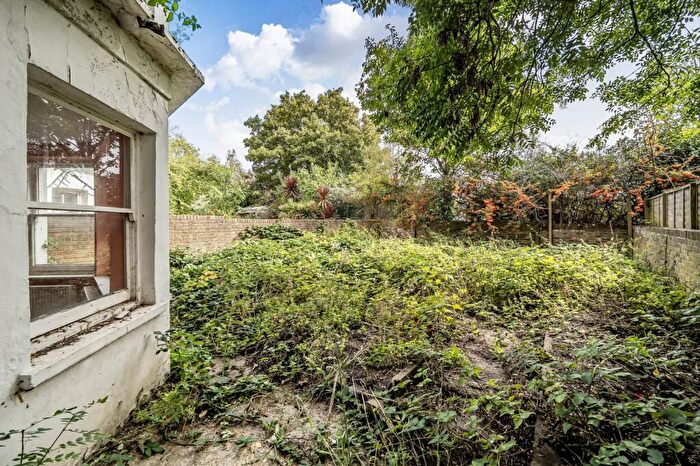 1 Bedroom Maisonette For Sale In Oseney Crescent, Kentish Town, London, NW5