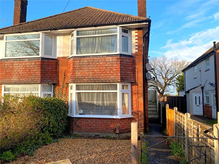 1 Bedroom Apartment For Sale In Hood Close, Wallisdown, Bournemouth, Dorset, BH10
