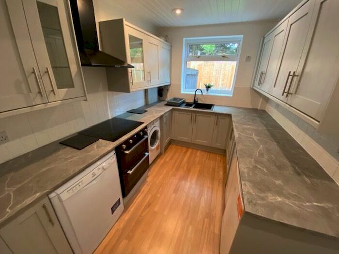 3 Bedroom End Of Terrace House To Rent In Giles Avenue, York, North Yorkshire, YO31