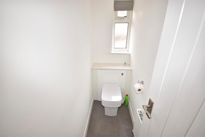 2 Bedroom Detached Bungalow For Sale In High Street, Tattershal, Lincoln, LN4