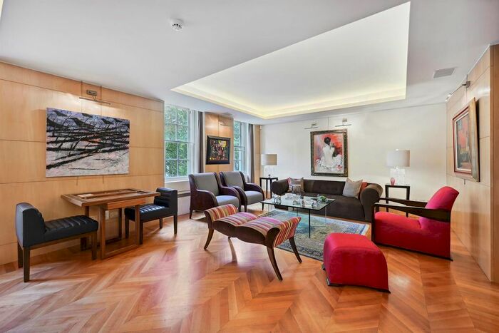 3 Bedroom Flat To Rent In Lowndes Square, Knightsbridge, London, SW1X