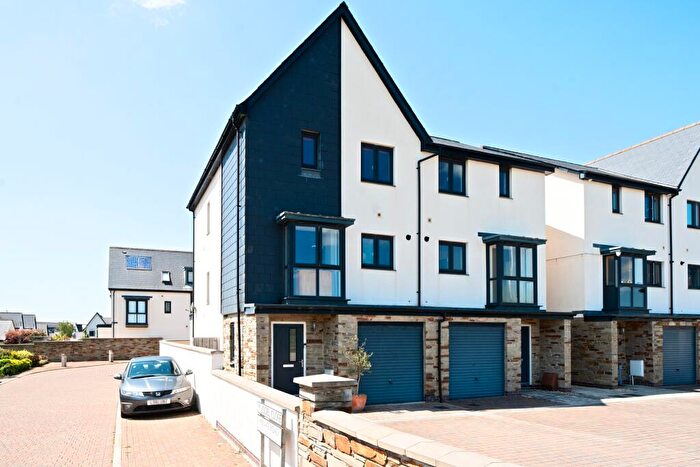 5 Bedroom Semi-Detached House To Rent In Runway Road, Derriford, Plymouth, PL6