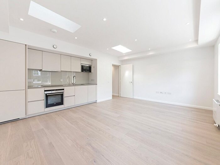 1 Bedroom Flat To Rent In Fouberts Place, Soho, W1F