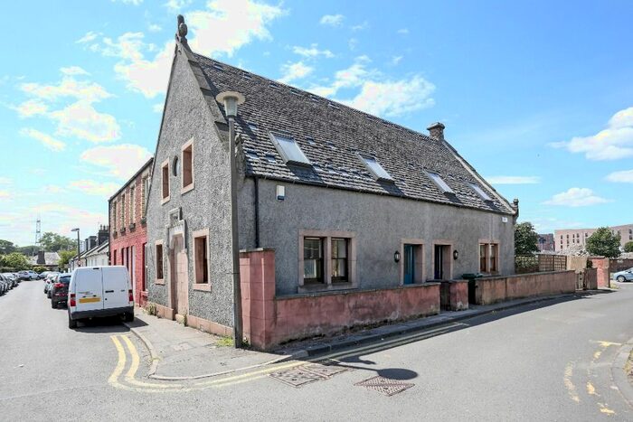 3 Bedroom Flat To Rent In Adelphi Place, Portobello, Edinburgh EH15