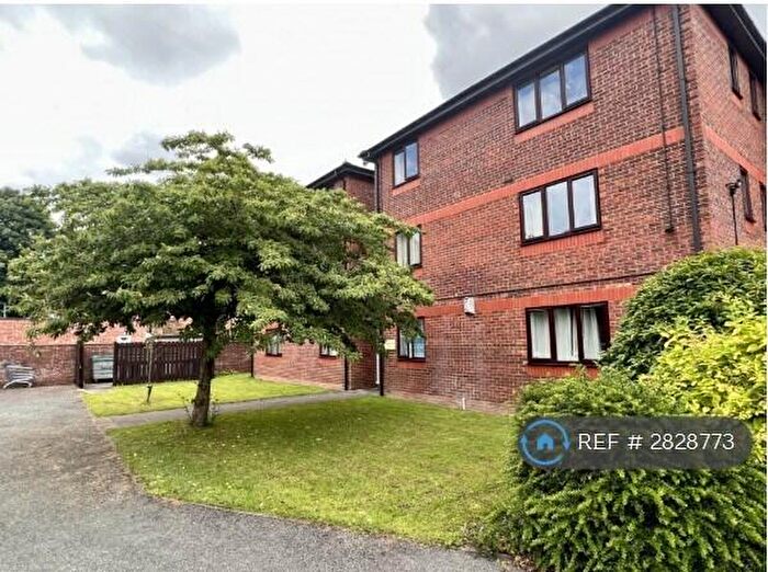 2 Bedroom Flat To Rent In Haydock Close, Chester, CH1