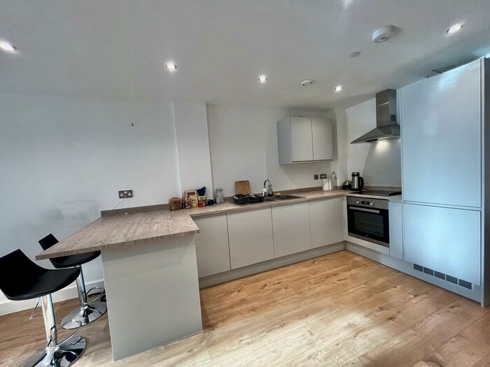 1 Bedroom Apartment To Rent In Leyland House, - Mabgate, Leeds, LS9