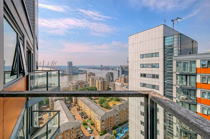 3 Bedroom Flat To Rent In Blackwall Way, London, E14