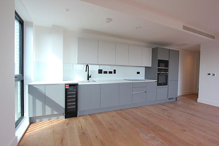 2 Bedroom Flat To Rent In Horatio Apartments, Graphite Square, London, SE11