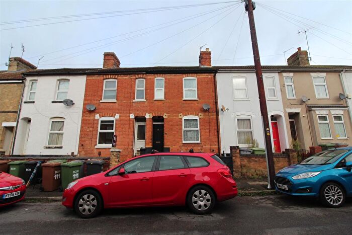 2 Bedroom Terraced House To Rent In Palk Road, Wellingborough, NN8