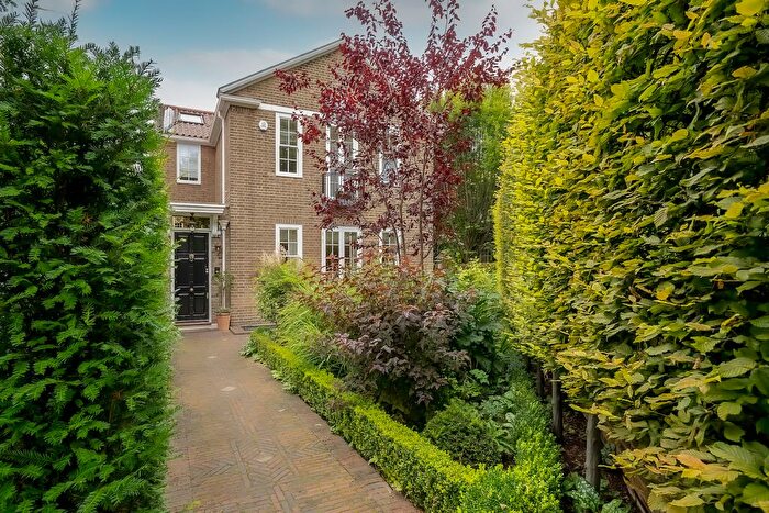 6 Bedroom Detached House For Sale In The Lane, London, NW8