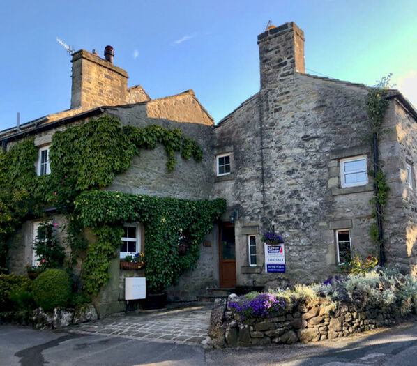 3 Bedroom Cottage For Sale In Spring Cottage, Linton, BD23