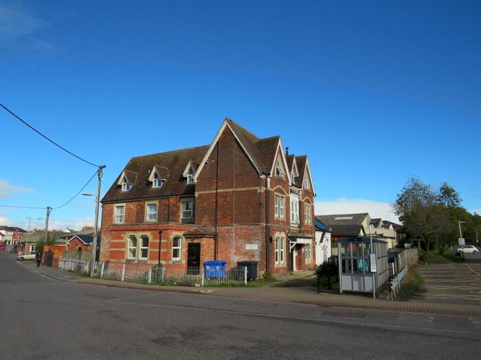 2 Bedroom Apartment To Rent In Station Yard, Gillingham, SP8