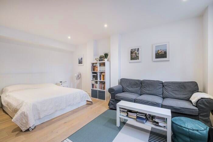 1 Bedroom Flat To Rent In Clyde Square, E14