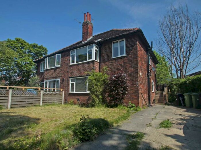 2 Bedroom Flat To Rent In Street Lane, Roundhay, Leeds, LS8