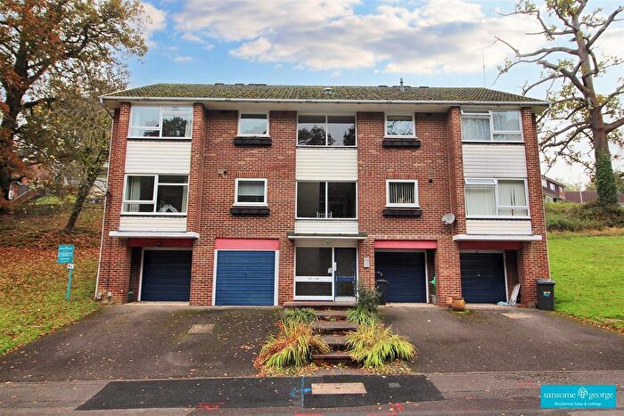 2 Bedroom Flat To Rent In Starlings Drive, Tilehurst, Reading, RG31