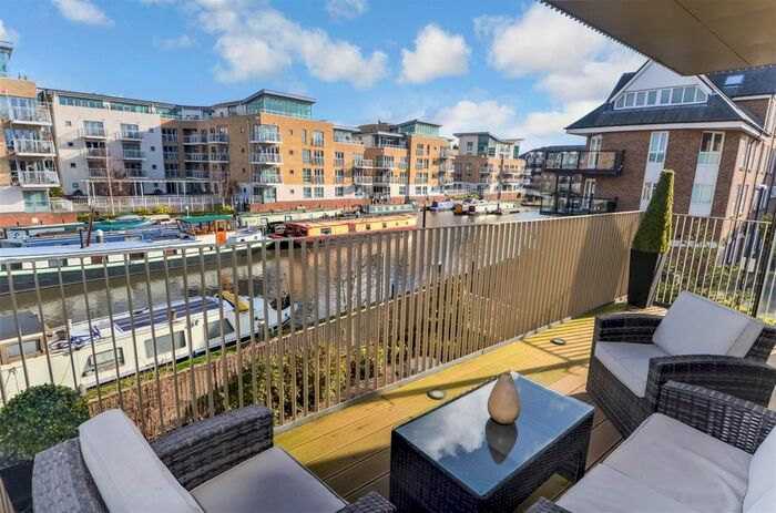3 Bedroom Flat To Rent In Durham Wharf Drive, Brentford, TW8