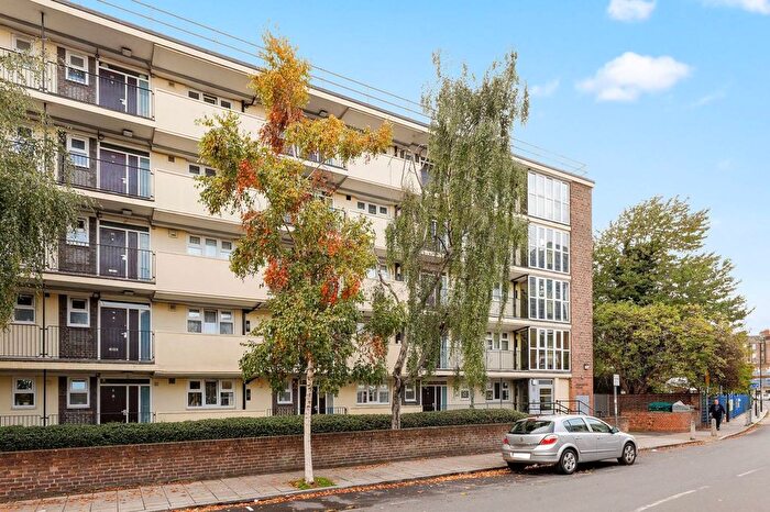 2 Bedroom Flat To Rent In Dorset Road, Oval, London, SW8