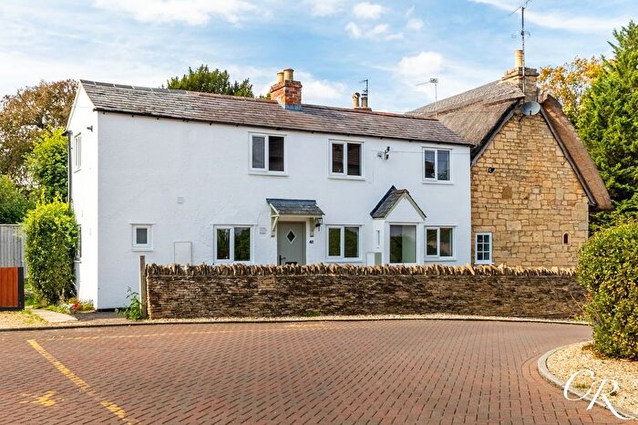 2 Bedroom End Terrace House For Sale In High Street, Prestbury, GL52