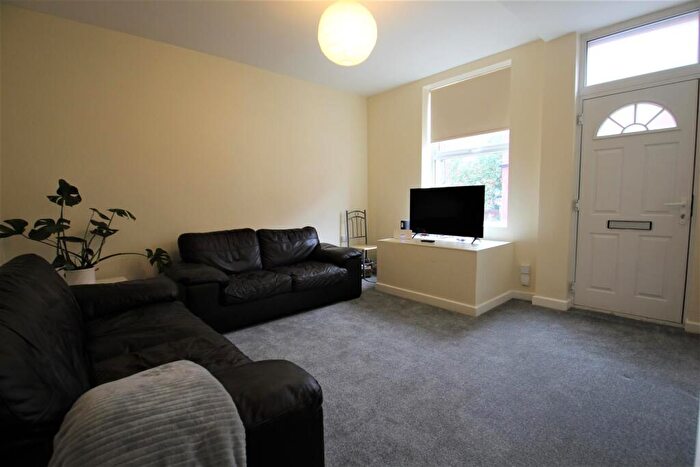 2 Bedroom Terraced House To Rent In John Street, Hyde Park, Leeds, LS6