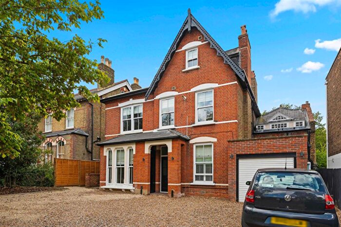 2 Bedroom Maisonette For Sale In Stanley Road, South Sutton, SM2