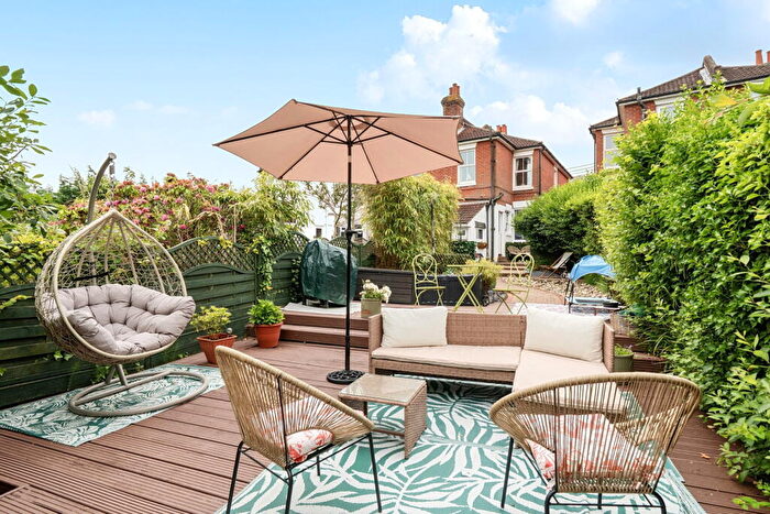 2 Bedroom Semi-Detached House For Sale In Pretoria Road, Hedge End, Southampton, SO30
